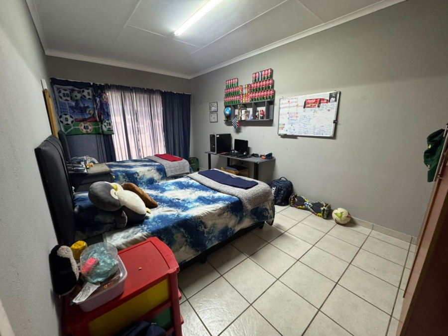 3 Bedroom Property for Sale in Songloed North West